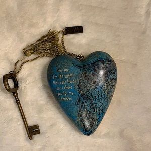 Last Chance! Art Hearts Demdaco